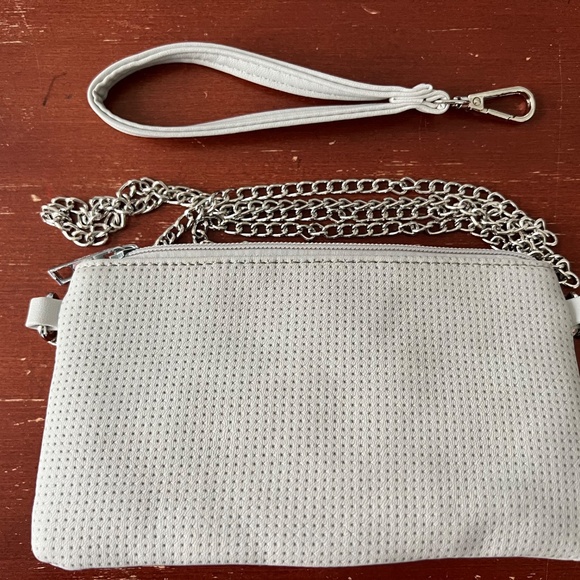 Faux Leather Dove Grey Rose Purse with 2 handle options - Picture 2 of 9